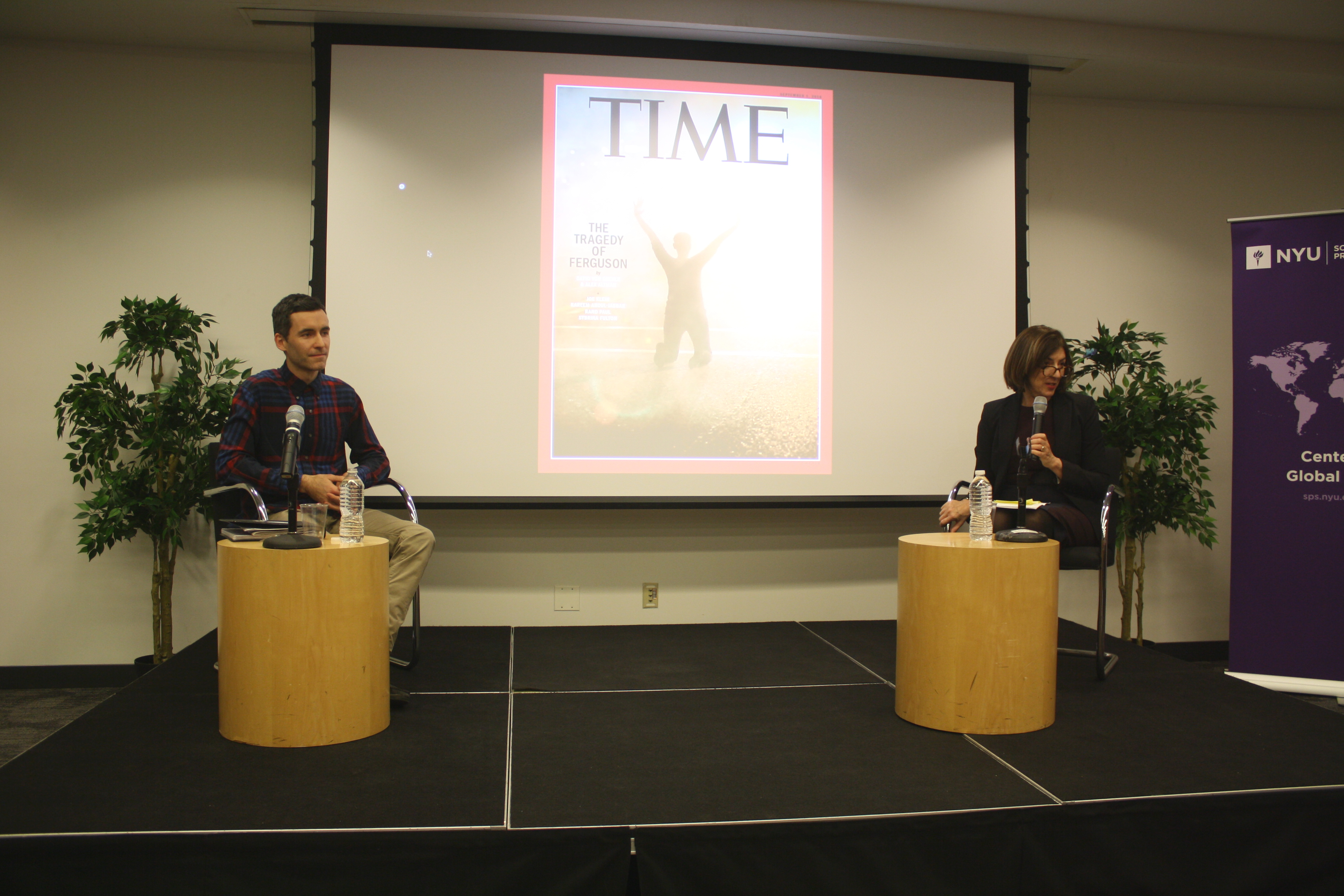 Paul Moakley and Alexis Gelber talk to audience members during a forum on Covering Ebola at the NYU Center for Global Affairs on Feb. 3.
